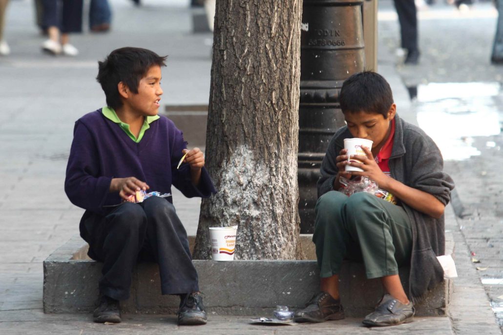 Día Internacional de los Niños de la Calle | De Último Minuto English