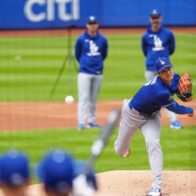 Shohei Ohtani throws for the first time since his elbow surgery and prepares to return to the mound | De Último Minuto English