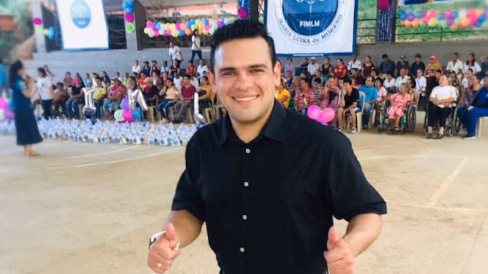 Diego Pineda, a vallenato singer, was murdered during a robbery in Bogotá. | De Último Minuto English