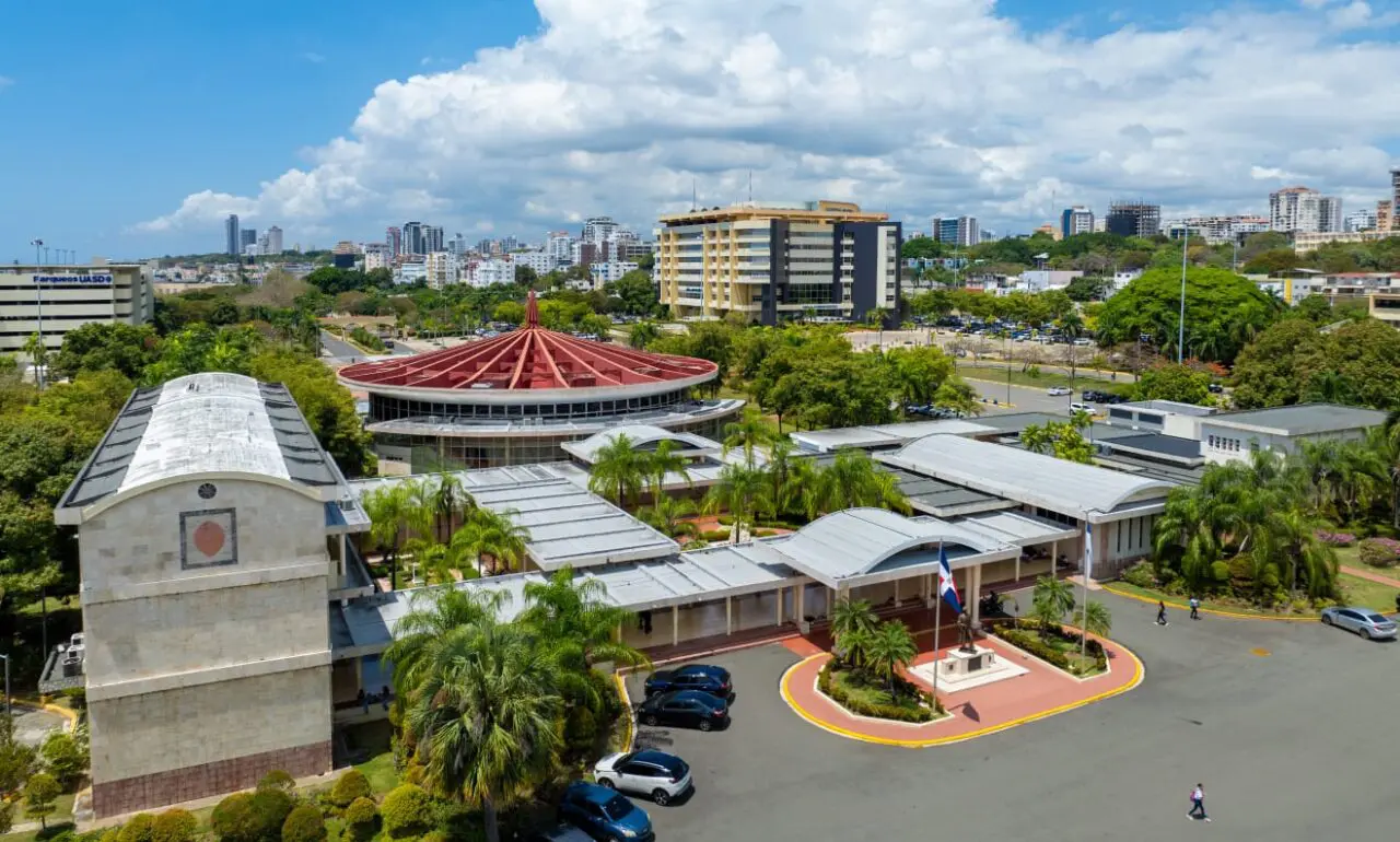 History of the Autonomous University of Santo Domingo (UASD): The First University of the Americas | De Último Minuto English