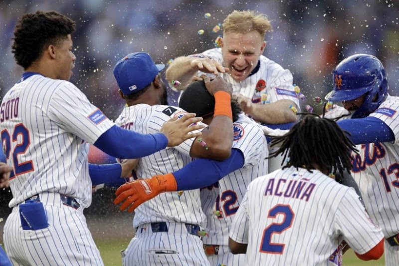 Juan Soto and Francisco Lindor lead Mets' comeback against White Sox | De Último Minuto English