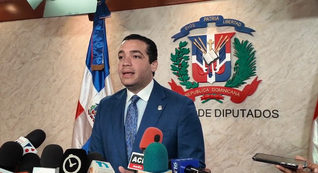 Congressman requests President Abinader to reiterate Freedom of Expression and Audiovisual Media bill | De Último Minuto English
