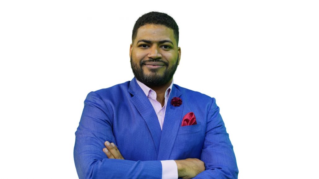 Who is political analyst Yovanny Díaz, panelist of “Politikal” | De Último Minuto English