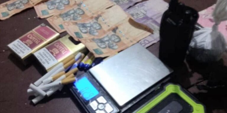 Police arrest a man in possession of narcotic substances and other illicit items in Barahona | De Último Minuto English