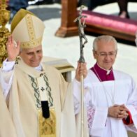 Leo XIV begins his pontificate with a call for peace in the world and unity | De Último Minuto English