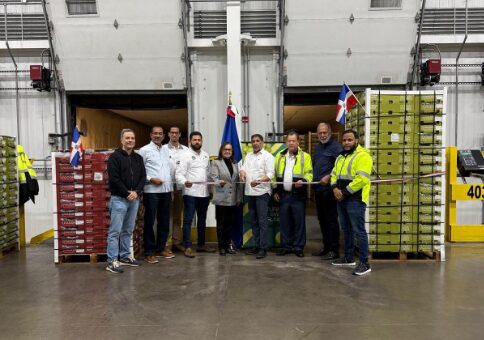 The first vans of Dominican table grapes arrive at a US port | De Último Minuto English