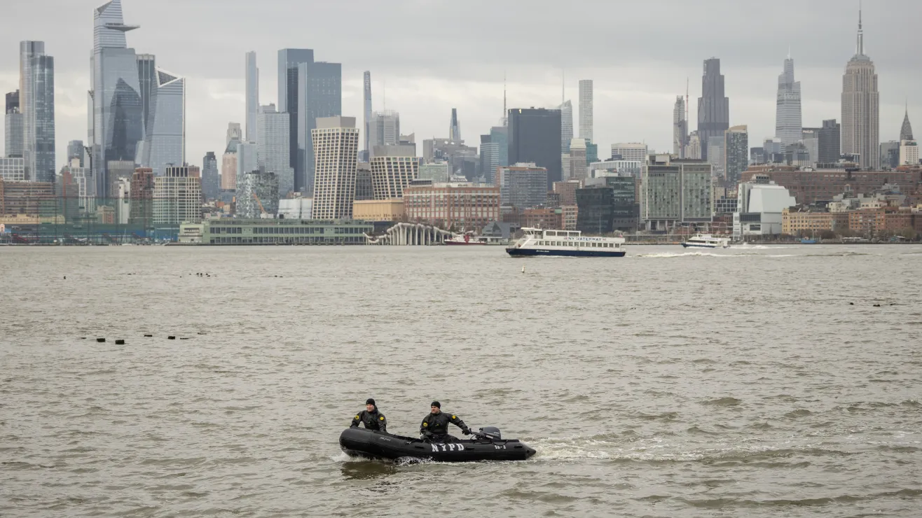 Body of a lifeless man found in the Hudson River, near Battery Park in New York | De Último Minuto English