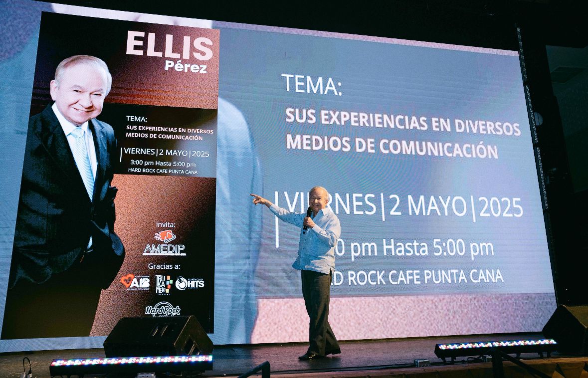 Ellis Pérez gives a talk about his experience in the media | De Último Minuto English