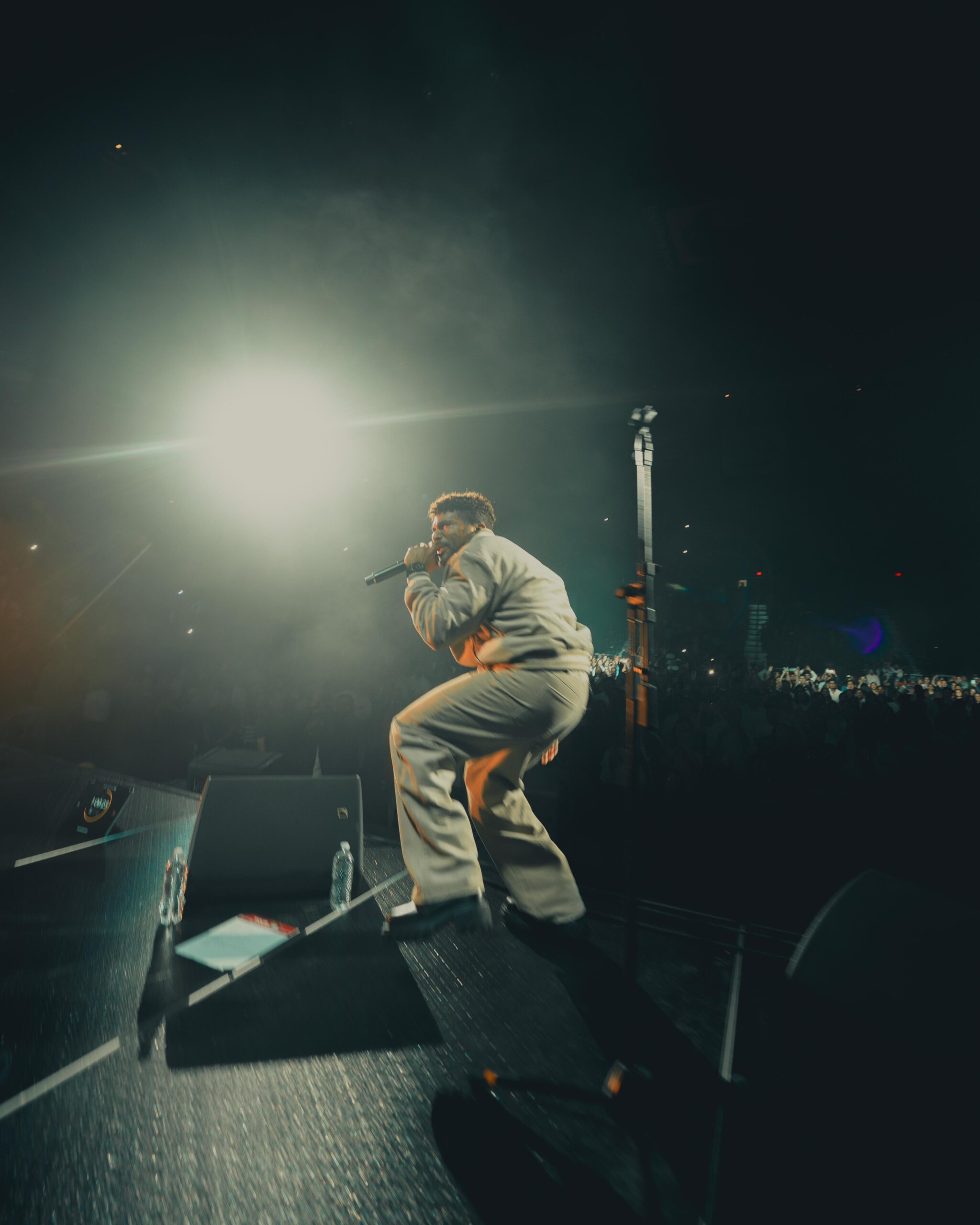 Barak takes his "Dios Fuerte" tour through the U.S. in a powerful journey of faith and worship | De Último Minuto English