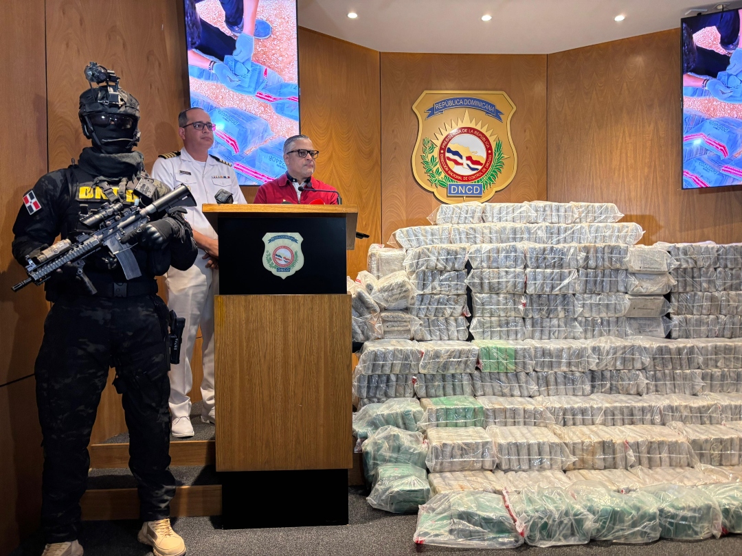 834 packets of alleged cocaine seized and two men arrested in operation in Pedernales | De Último Minuto English