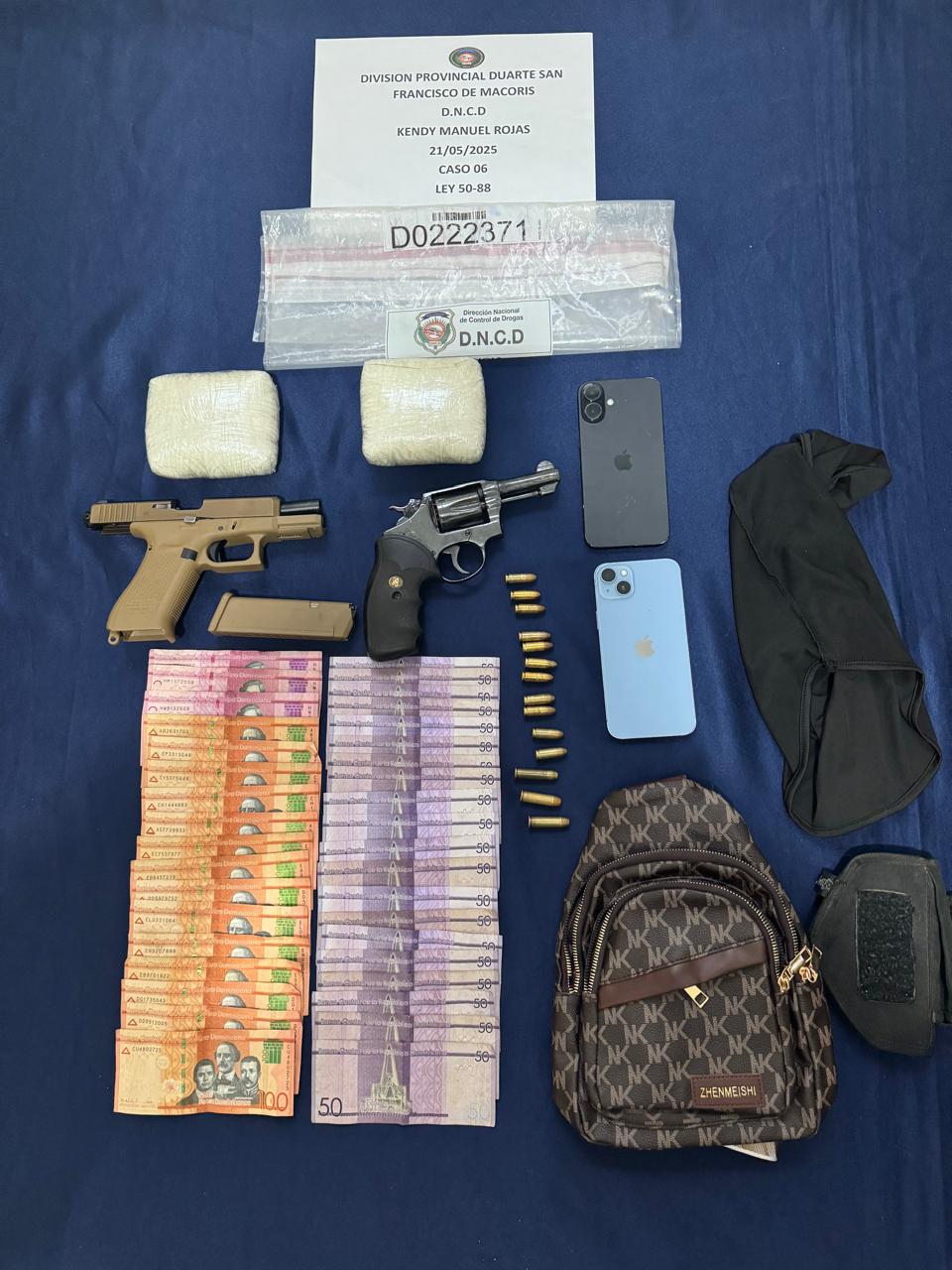 DNCD catches man in San Francisco de Macorís with more than 1,000 grams of alleged cocaine and two firearms | De Último Minuto English
