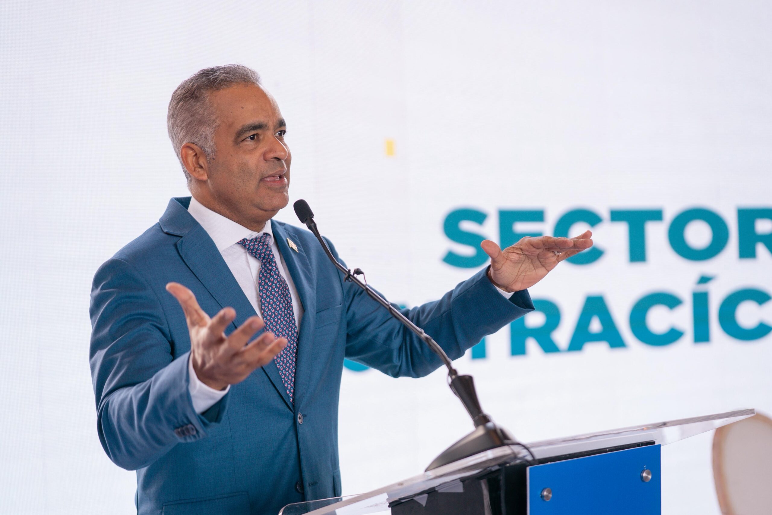 Joel Santos highlights DR drives new mining policy with a sustainable and integration focus | De Último Minuto English