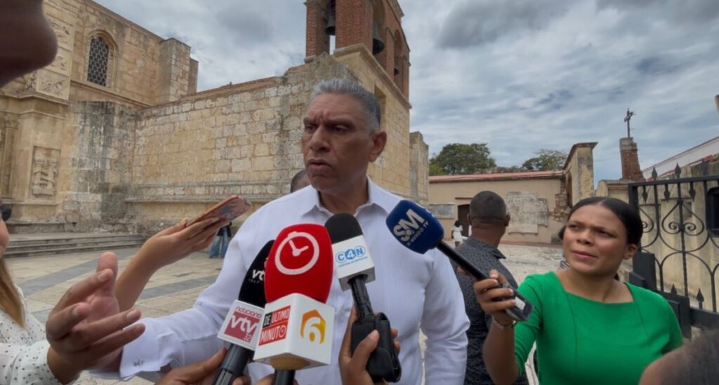 Chu Vásquez expresses concern over proposed 3.5% tax on Dominican remittances in the US | De Último Minuto English