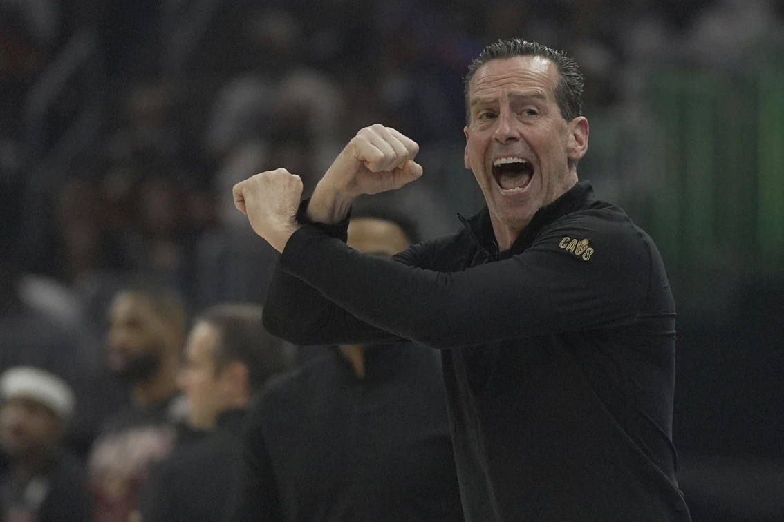 Kenny Atkinson is named NBA Coach of the Year 2025 | De Último Minuto English