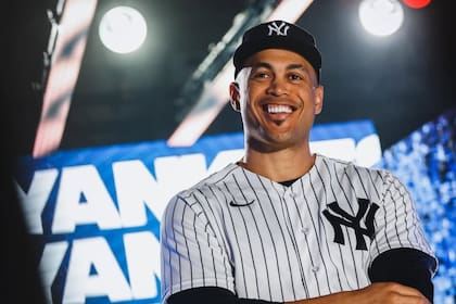 Giancarlo Stanton continues his recovery and takes batting practice at Yankee Stadium | De Último Minuto English