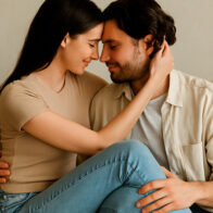 How to recover intimacy in a relationship after a crisis | De Último Minuto English