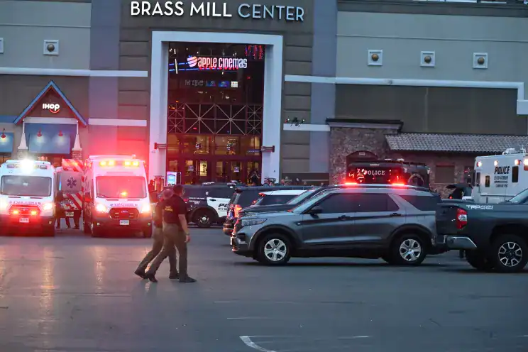Connecticut mall shooting leaves five injured | De Último Minuto English