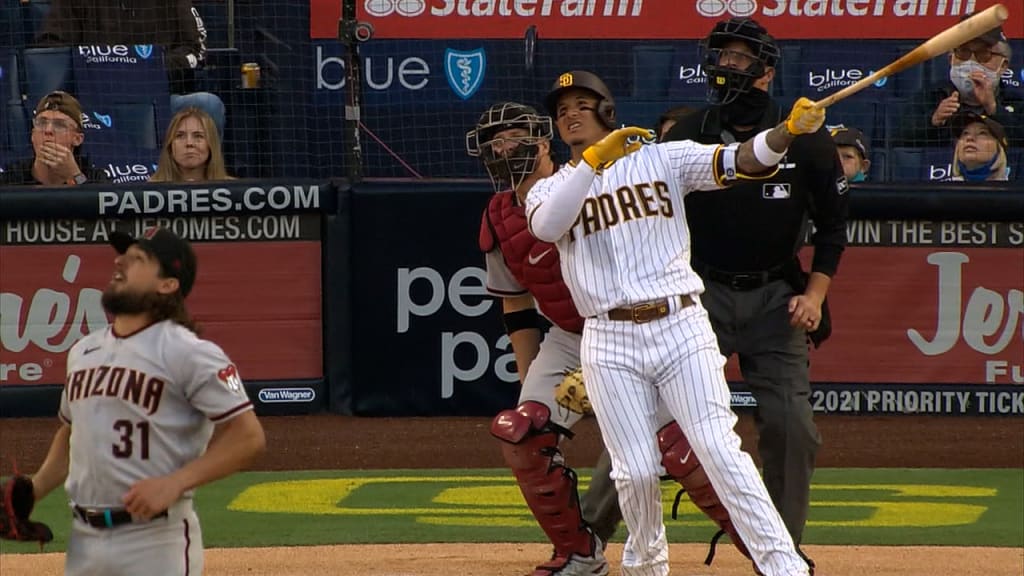 Machado ties with home run and wild pitch gives Padres the victory in a dramatic comeback against Marlins | De Último Minuto English