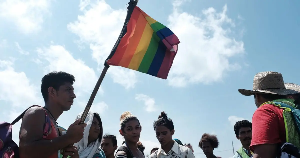 Over a hundred celebrities ask the US to maintain funds to prevent LGBTQ+ suicides | De Último Minuto English