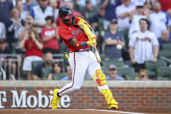 Ronald Acuña Jr. leads the Braves with a key home run in Milwaukee | De Último Minuto English