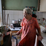 Elderly people in Cuba face the crisis | De Último Minuto English