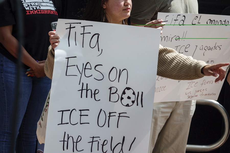 They demand that FIFA not allow the presence of migrant agents at the games in the U.S. | De Último Minuto English