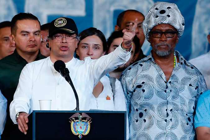 President of Colombia claims he feels betrayed by his cabinet of ministers | De Último Minuto English
