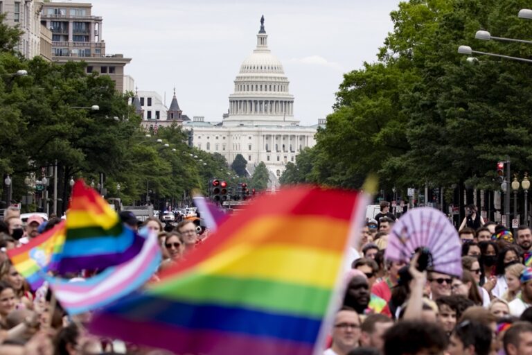 Washington hosts World Pride with Trump's anti-LGTBIQ+ offensive as a backdrop | De Último Minuto English