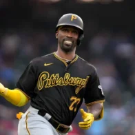 McCutchen ties Roberto Clemente for home runs with the Pirates | De Último Minuto English