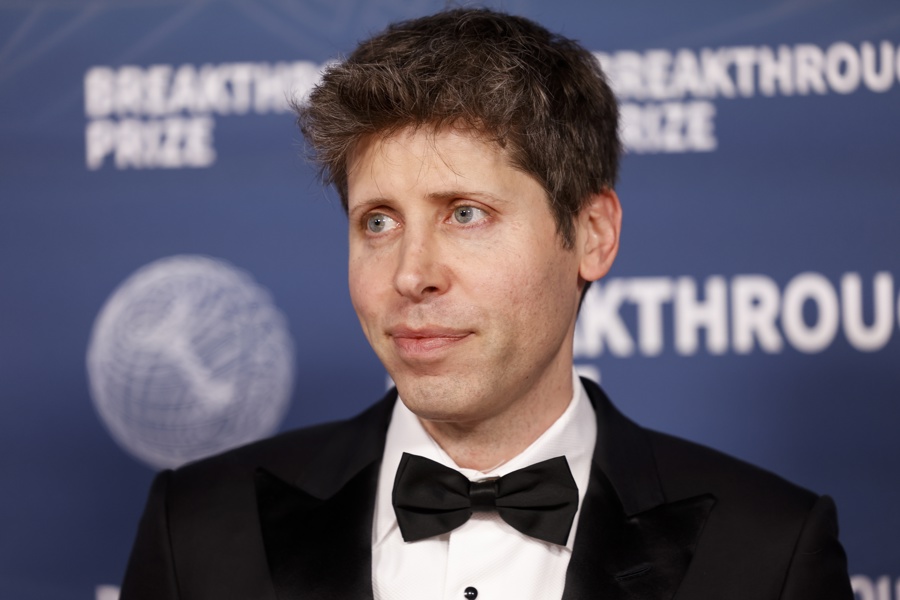 OpenAI says Meta offered $100 million bonuses to "steal" its employees | De Último Minuto English
