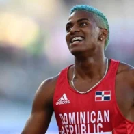 Alexander Ogando dominates the 200 meters at the Grand Slam Track in Philadelphia | De Último Minuto English