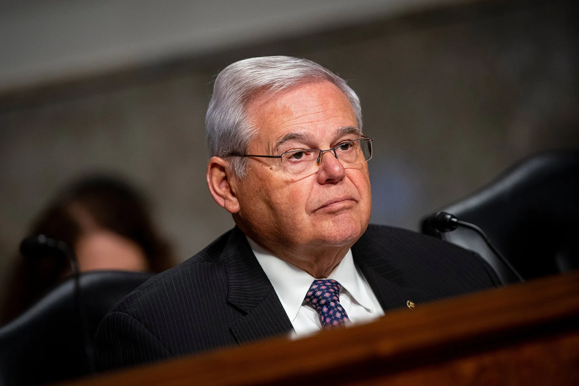 Bob Menéndez, former U.S. senator, enters prison to serve an 11-year sentence for corruption | De Último Minuto English