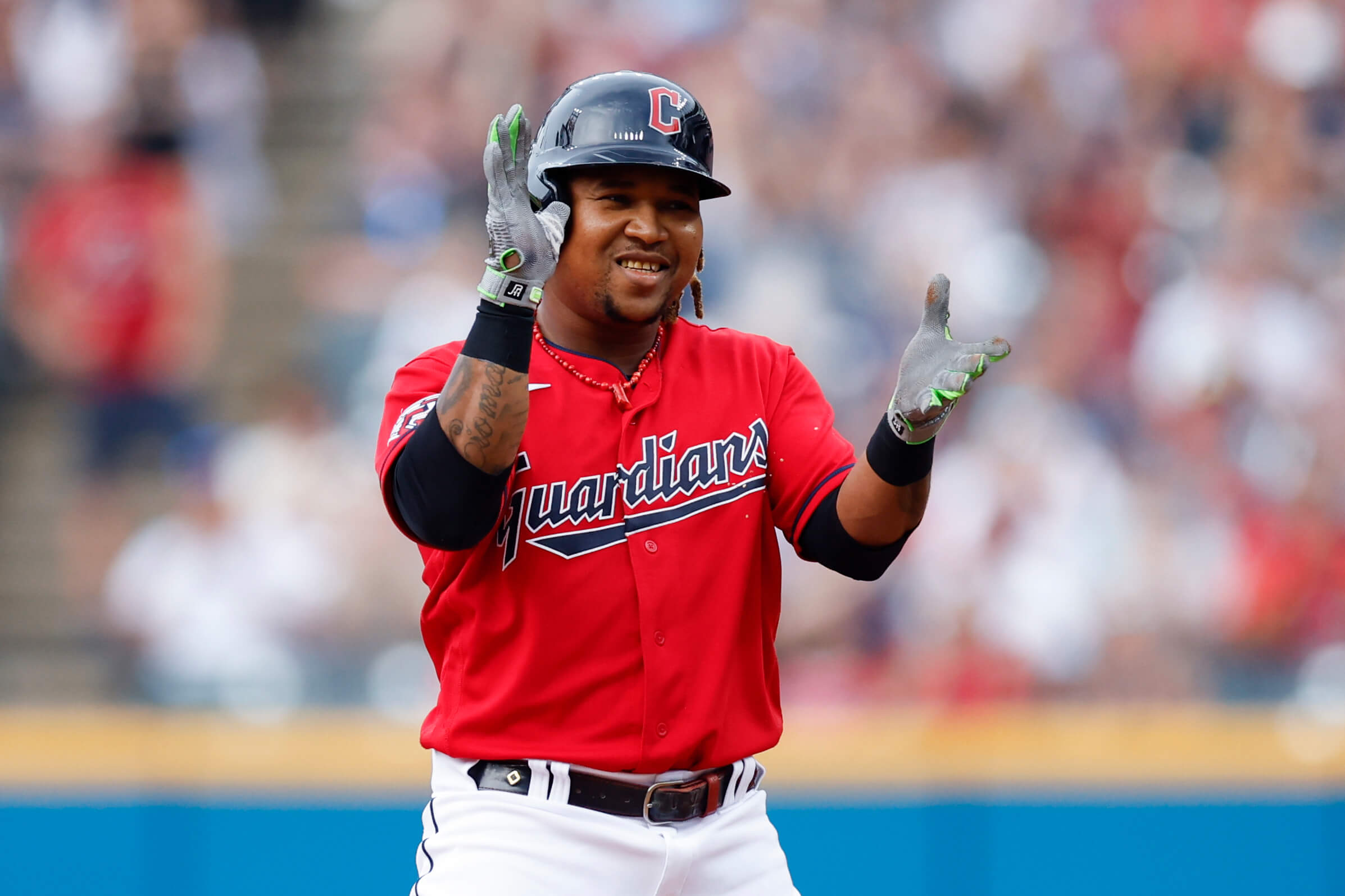 José Ramírez leads the Guardians to victory with a decisive hit in the tenth inning | De Último Minuto English