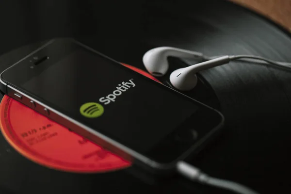Colombian artists generated $98 million for Spotify in 2024 | De Último Minuto English