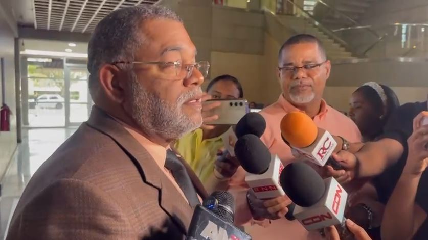 Lawyer Plinio Piña avoids making comments on new evidence presented by the MP | De Último Minuto English