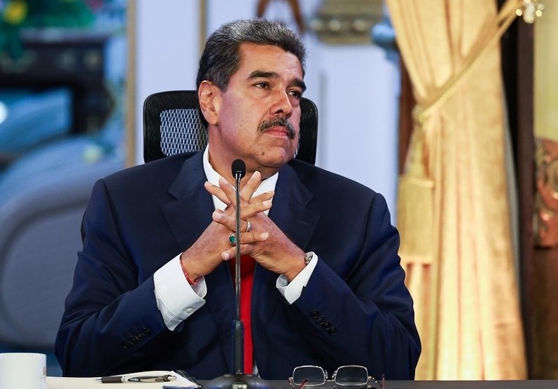 Maduro urges Trump not to be "poisoned" against Venezuela | De Último Minuto English