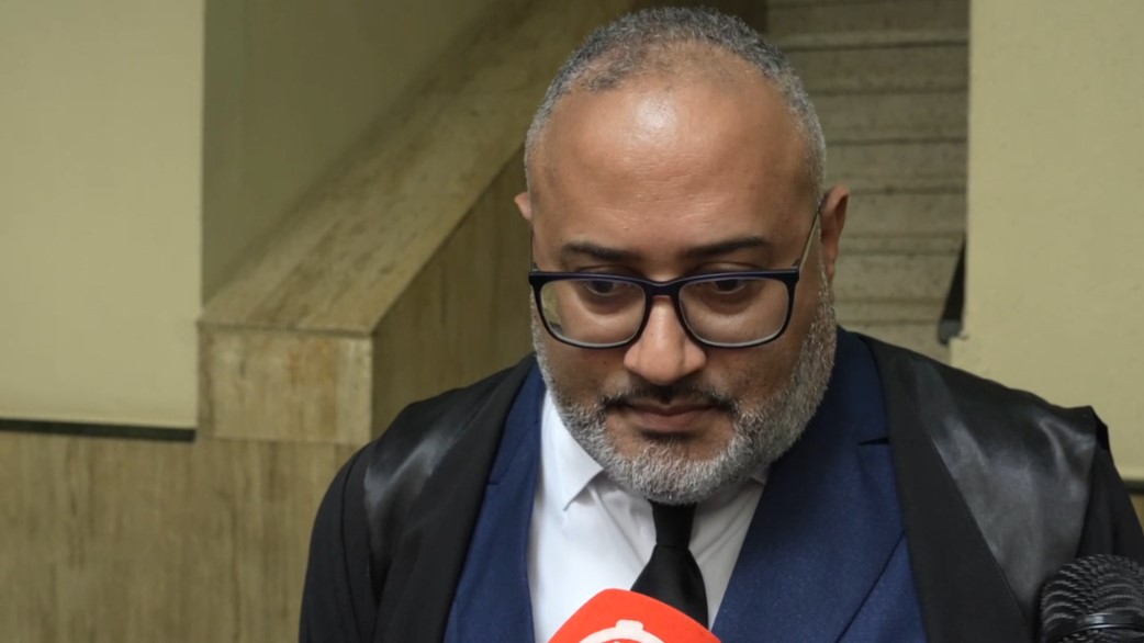 Hearing began 35 minutes ago; lawyer trusts Espaillat's coercive measure will be known today | De Último Minuto English