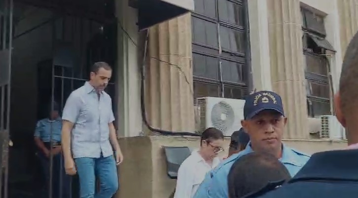 Antonio Espaillat is released from prison after posting bail. | De Último Minuto English
