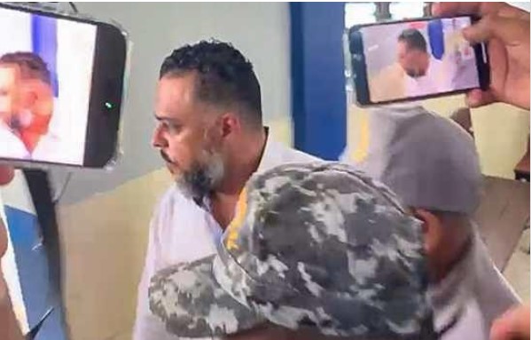 Wagner “El Gallero” Taveras reportedly surrendered to authorities after a shootout in Puerto Plata | De Último Minuto English