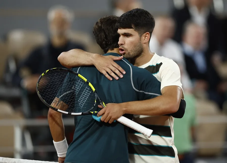 Alcaraz reaches his second final in Paris after Musetti's withdrawal | De Último Minuto English