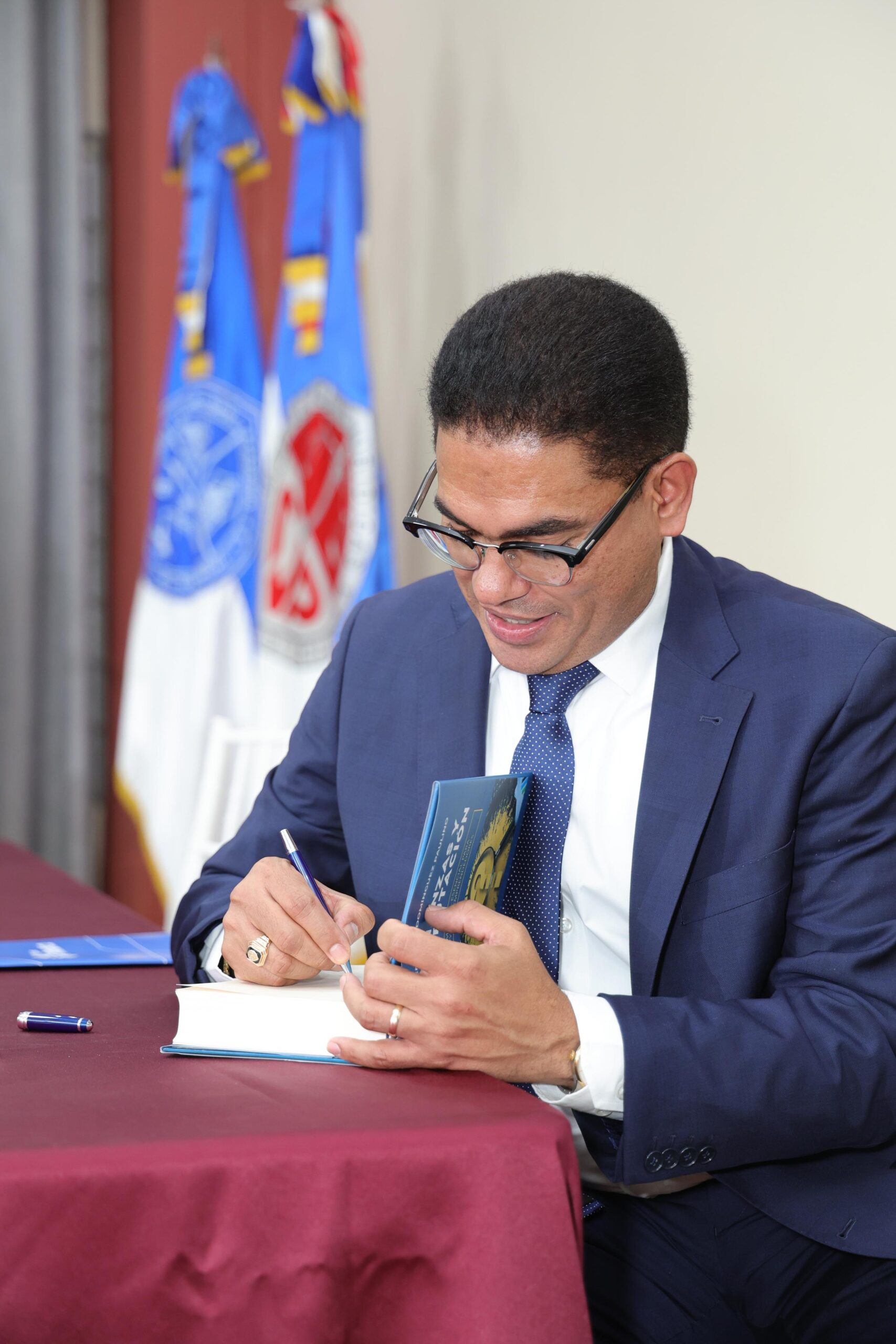 Enoé Domínguez launches key guide to strengthen SMEs in challenging fiscal times | De Último Minuto English