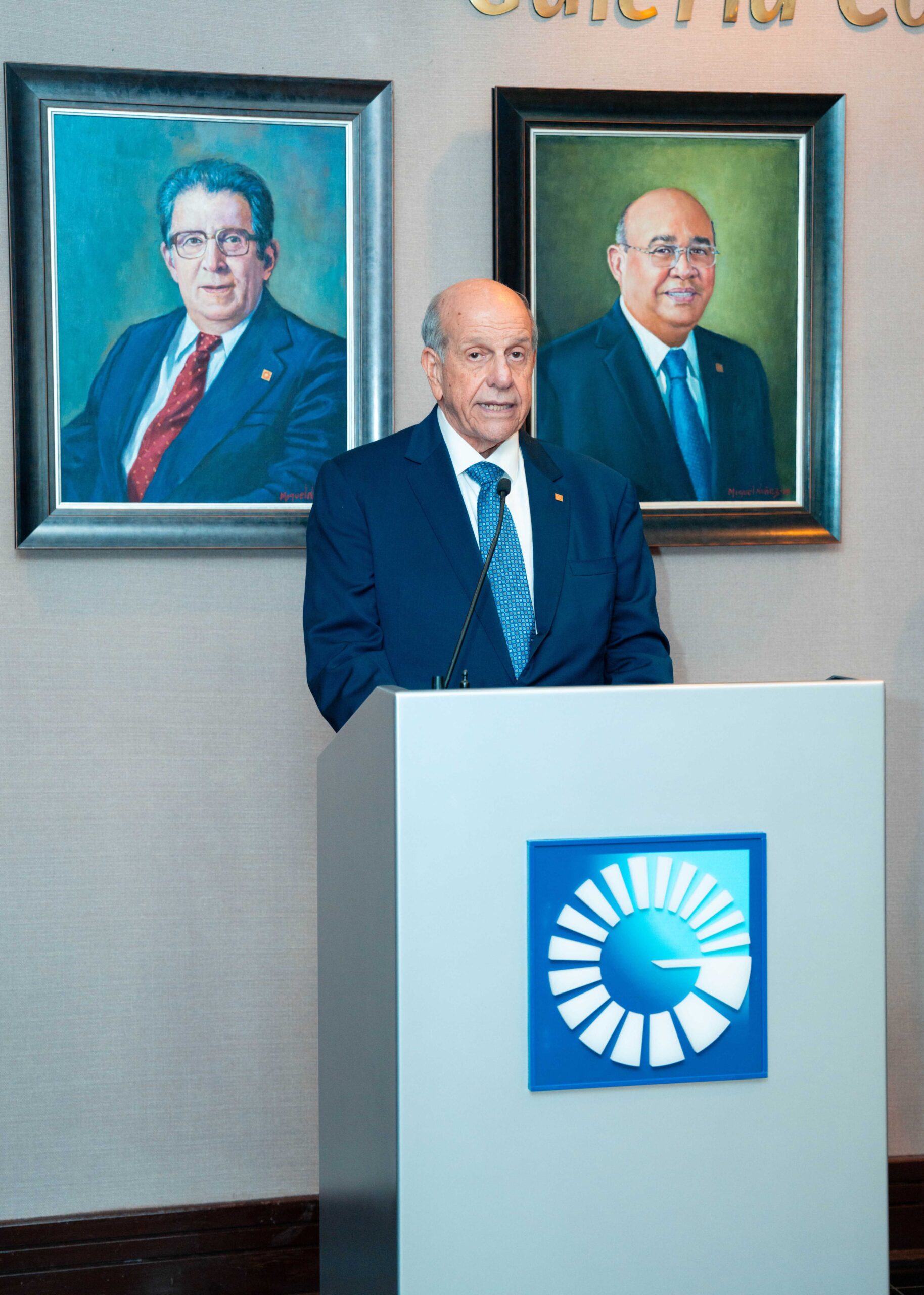 Popular Group appoints Marino Espinal as Emeritus Counselor in recognition of over 40 years of service | De Último Minuto English
