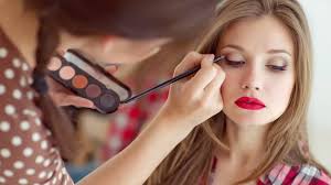 June 24: International Makeup Artist Day, a tribute to the art of enhancing beauty | De Último Minuto English