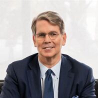 US Treasury Secretary defends steel tariff increase for job stability | De Último Minuto English