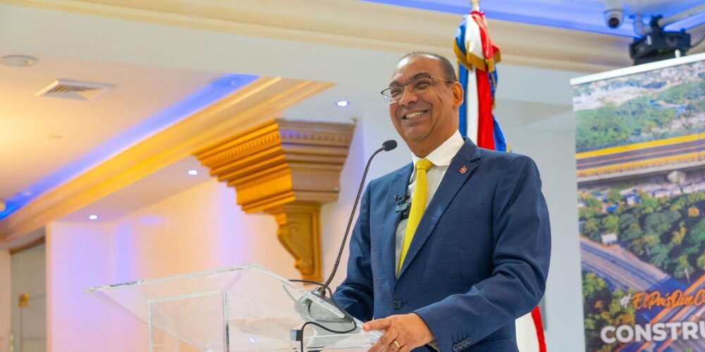 Deligne Ascensión values economic, cultural, and political contributions of the Dominican community in the USA | De Último Minuto English