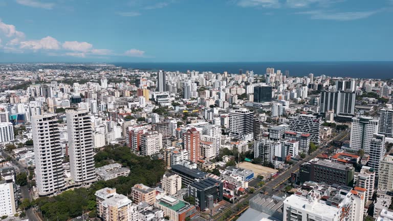 RD's country risk rises 11 points in the first half of 2025, but remains low | De Último Minuto English