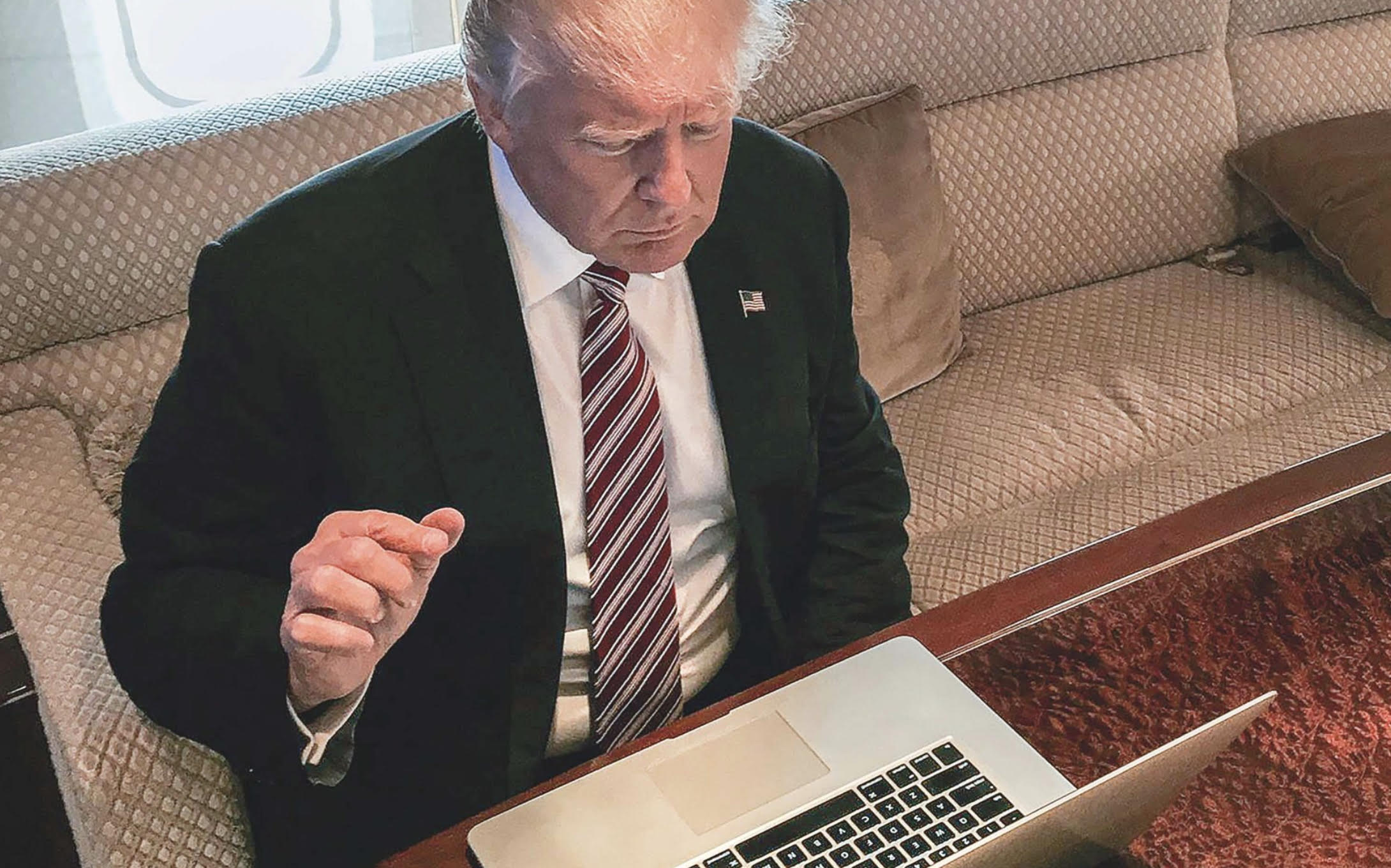 Can Trump disconnect us from the Internet? | De Último Minuto English