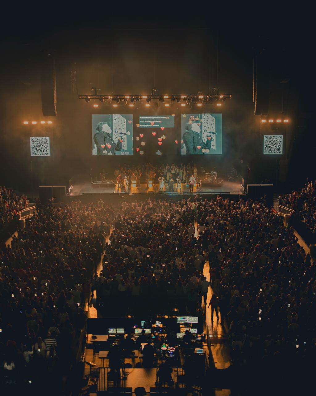 Barak lights up the Choliseo with his "Dios Fuerte" tour | De Último Minuto English