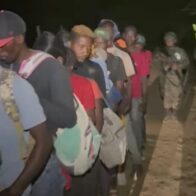 Army intercepts 30 undocumented immigrants in rural area of Villa Vásquez | De Último Minuto English