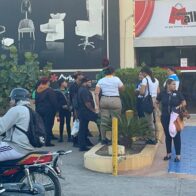 Fire affects restaurant in shopping plaza in Santiago | De Último Minuto English